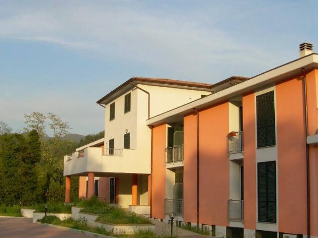 Appartamento in vendita a Licciana Nardi, Massa