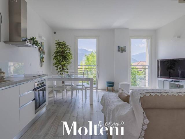 Appartamento in vendita a Lierna, Lombardia