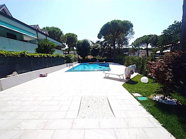 Appartamento in vendita a Lignano Pineta