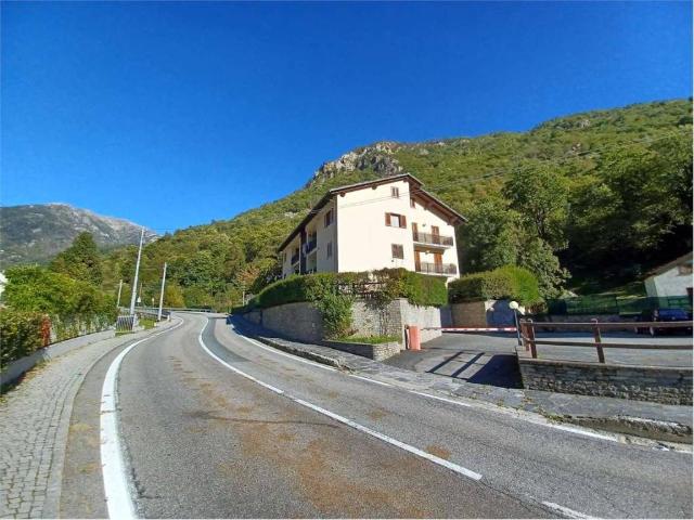 Appartamento in vendita a Lillianes, Aosta