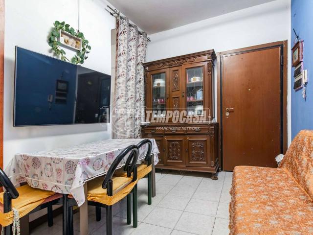 Appartamento in vendita a Limbiate, Lombardia