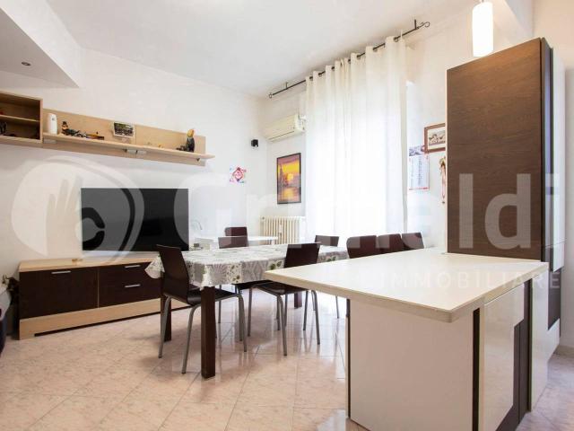 Appartamento in vendita a Limbiate, Lombardia