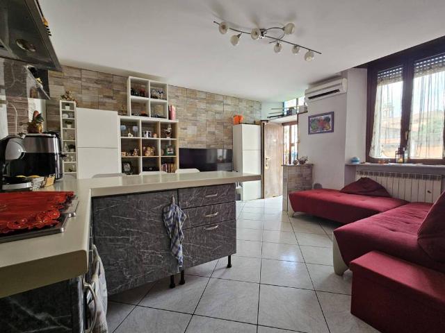 Appartamento in vendita a Villaggio del Sole, Limbiate