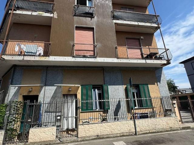 Appartamento in vendita a Limbiate, Lombardia