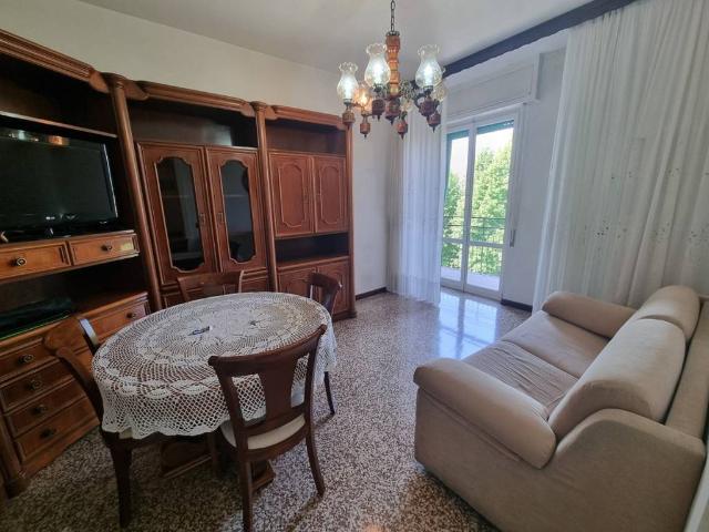 Appartamento in vendita a Limbiate, Lombardia