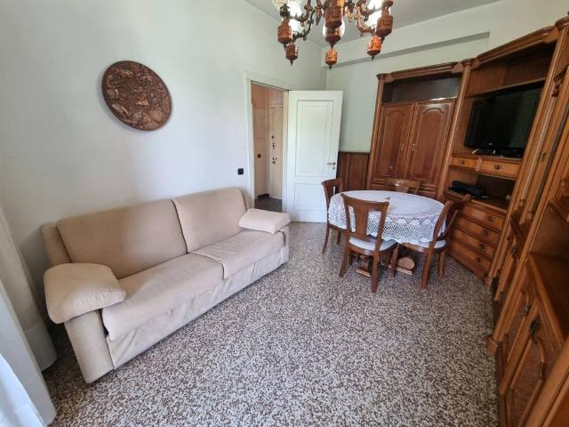 Appartamento in vendita a Limbiate, Lombardia