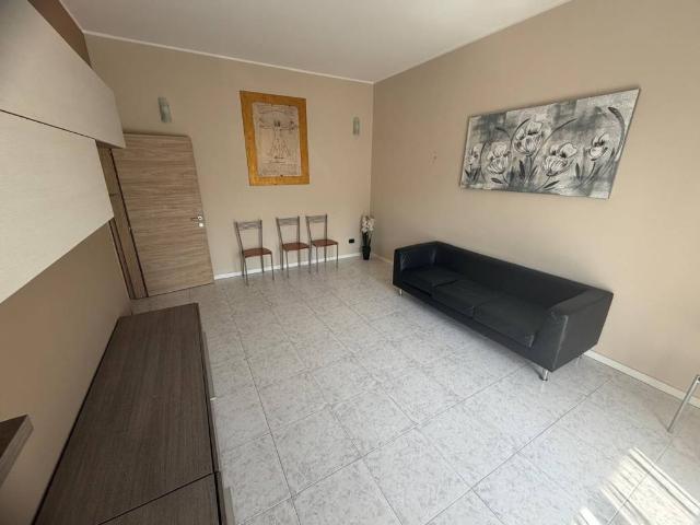 Appartamento in vendita a Limbiate, Lombardia
