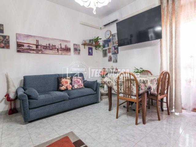 Appartamento in vendita a Limbiate, Lombardia