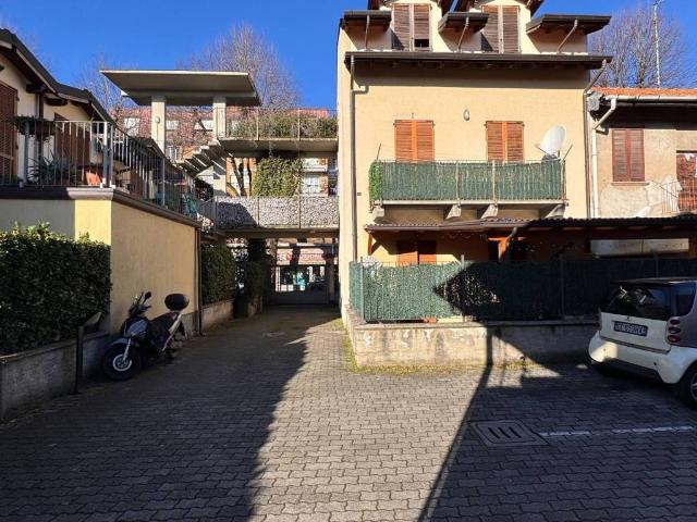 Appartamento in vendita a Villaggio del Sole, Limbiate