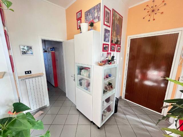 Appartamento in vendita a Limbiate, Lombardia