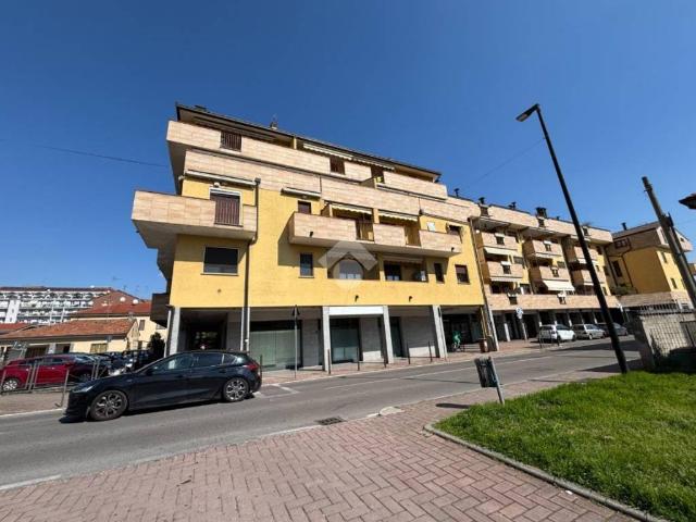 Appartamento in vendita a Limbiate, Lombardia