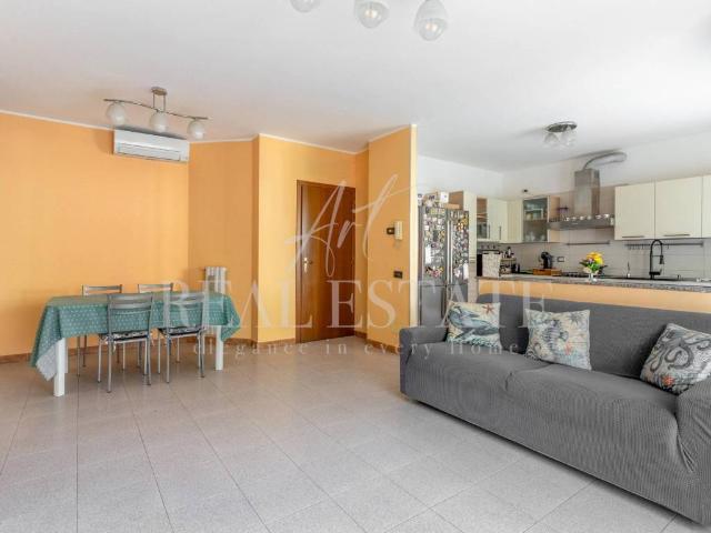 Appartamento in vendita a Pinzano, Limbiate