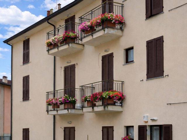 Appartamento in vendita a Limbiate, Lombardia
