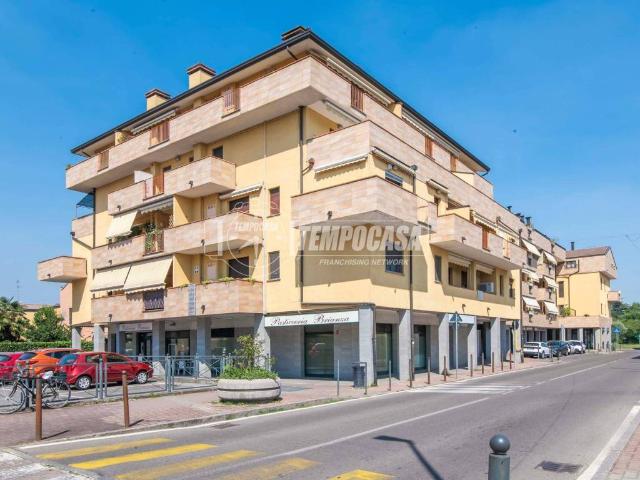 Appartamento in vendita a Limbiate, Lombardia