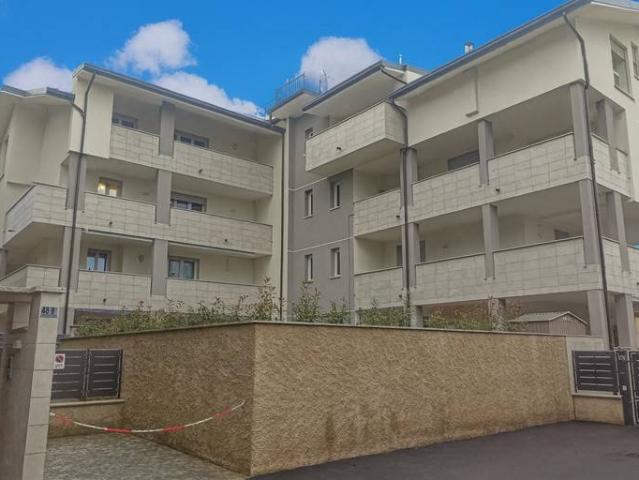 Appartamento in vendita a Limbiate, Lombardia
