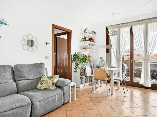 Appartamento in vendita a Limbiate, Lombardia