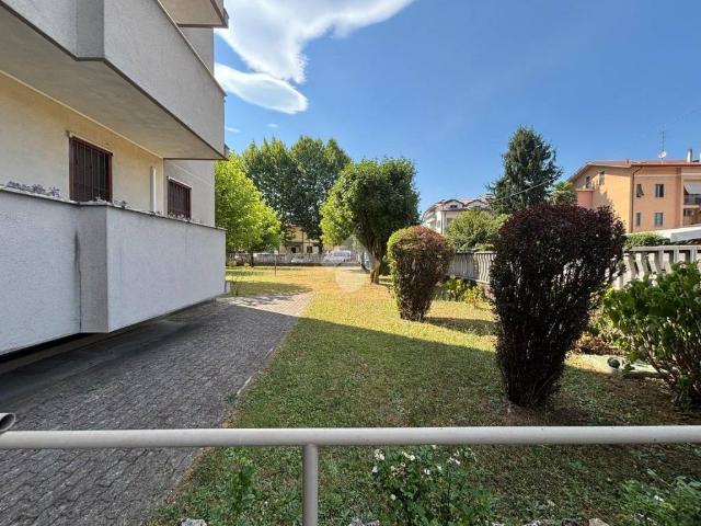 Appartamento in vendita a Mombello, Limbiate