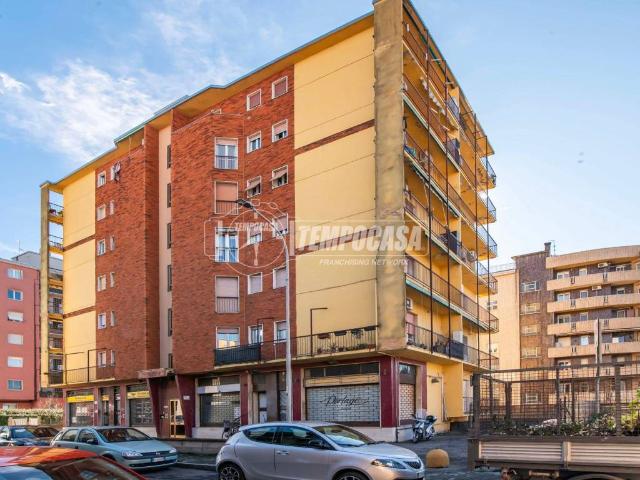 Appartamento in vendita a Limbiate, Lombardia