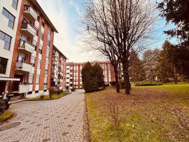 Appartamento in vendita a Limbiate, Lombardia