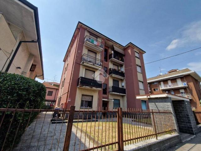 Appartamento in vendita a Limbiate, Lombardia