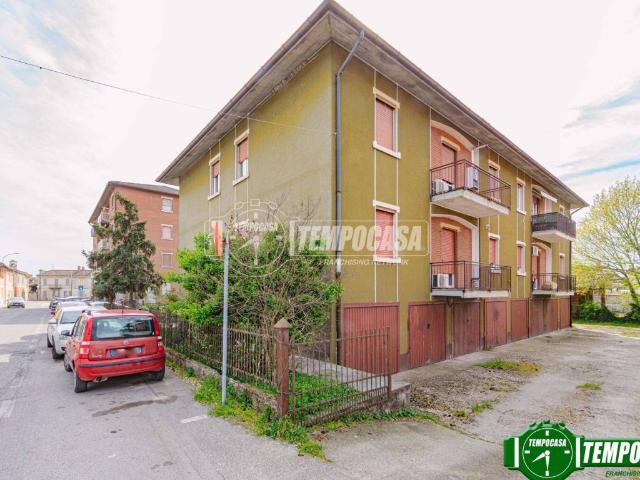 Appartamento in vendita a Linarolo, Lombardia