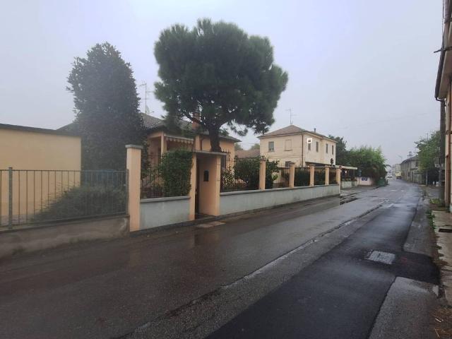 Villa Indipendente in vendita a Valle Salimbene, Lombardia