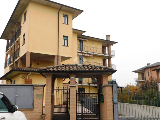 Appartamento in vendita a Linarolo, Lombardia