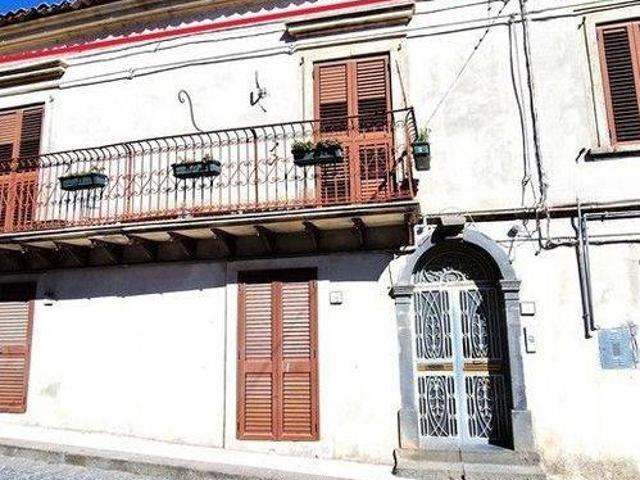 Appartamento in vendita a Linguaglossa, Catania