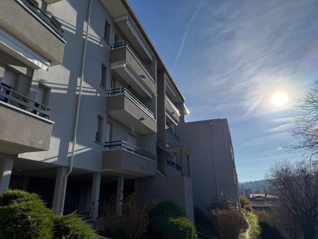 Appartamento in vendita a Lipomo, Lombardia