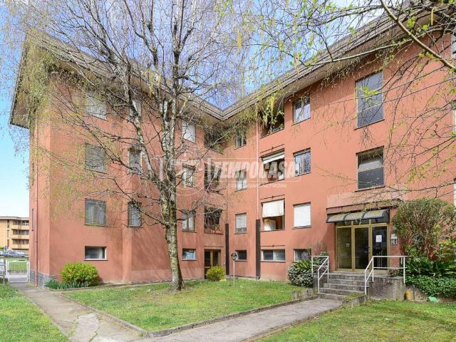 Appartamento in vendita a Lipomo, Lombardia