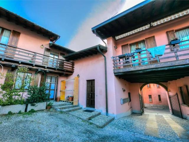 Appartamento in vendita a Lipomo, Como