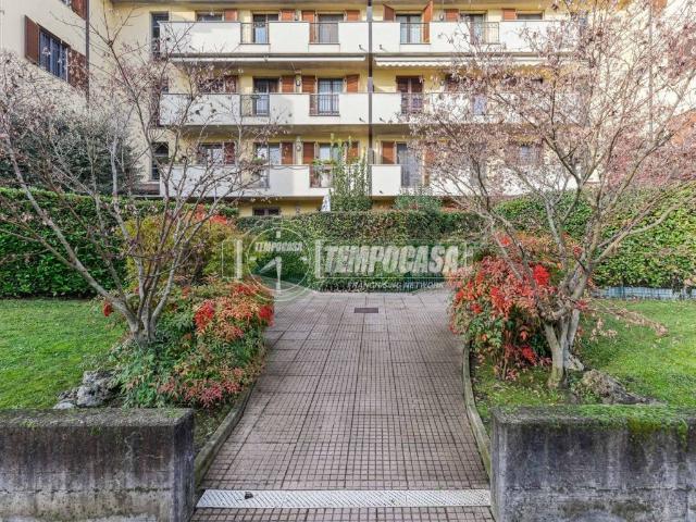 Appartamento in vendita a Liscate, Lombardia