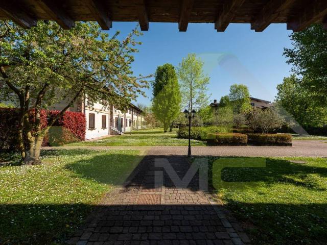 Appartamento in vendita a Liscate, Lombardia