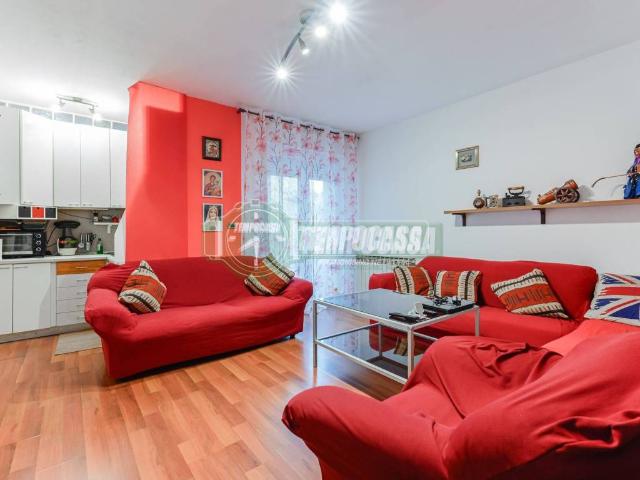 Appartamento in vendita a Liscate, Lombardia