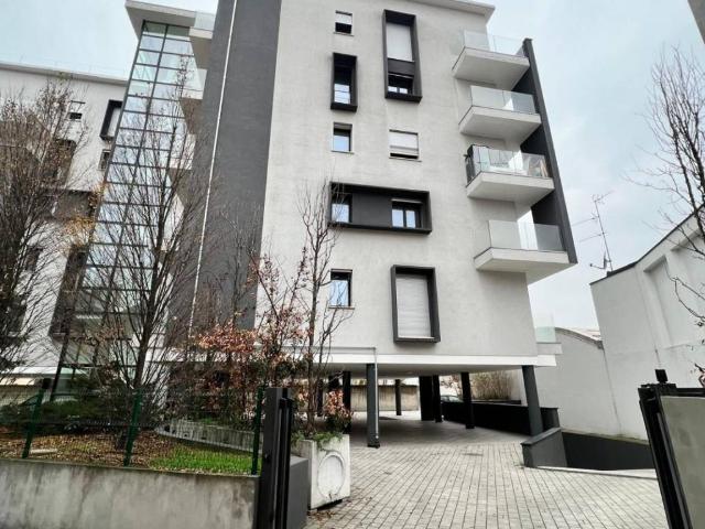 Appartamento in vendita a Lissone, Lombardia