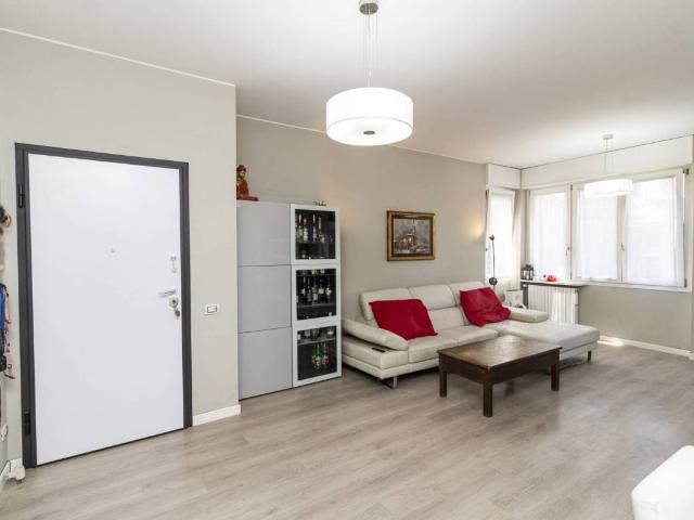 Appartamento in vendita a Lissone, Lombardia