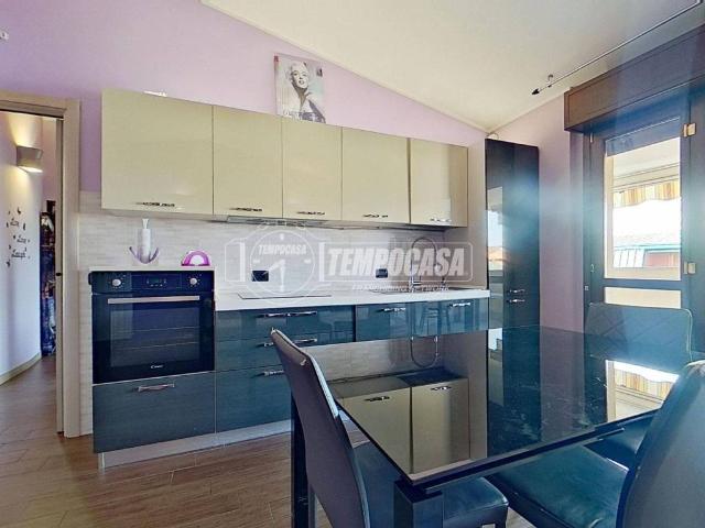 Appartamento in vendita a Lissone, Lombardia