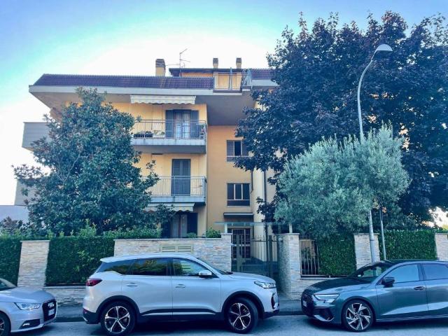 Appartamento in vendita a Bareggia, Lissone