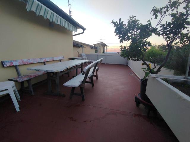 Appartamento in vendita a Montenero basso, Livorno