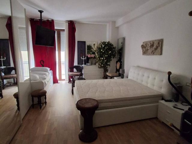 Appartamento in vendita a Livorno, Toscana