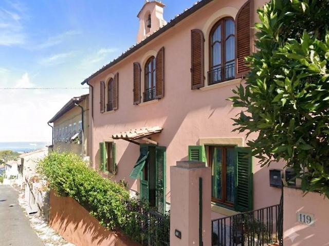Appartamento in vendita a Montenero basso, Livorno