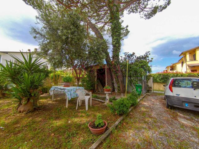 Appartamento in vendita a Collesalvetti, Toscana