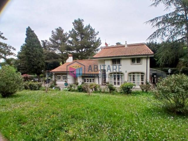 Appartamento in vendita a Montenero Alto, Livorno