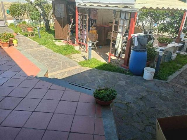 Appartamento in vendita a Montenero basso, Livorno