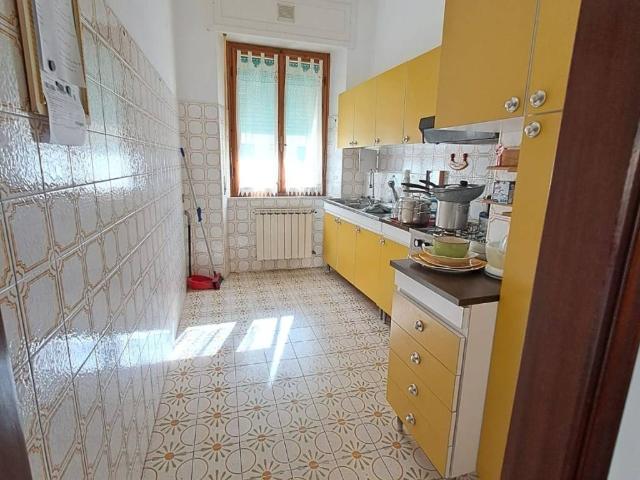 Appartamento in vendita a Stazione, Livorno