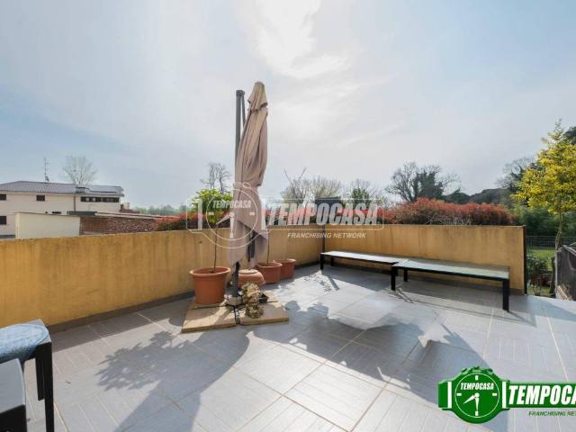 Appartamento in vendita a Carpiano, Lombardia