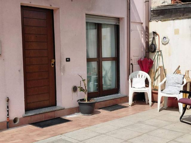 Appartamento in vendita a Locate Varesino, Lombardia