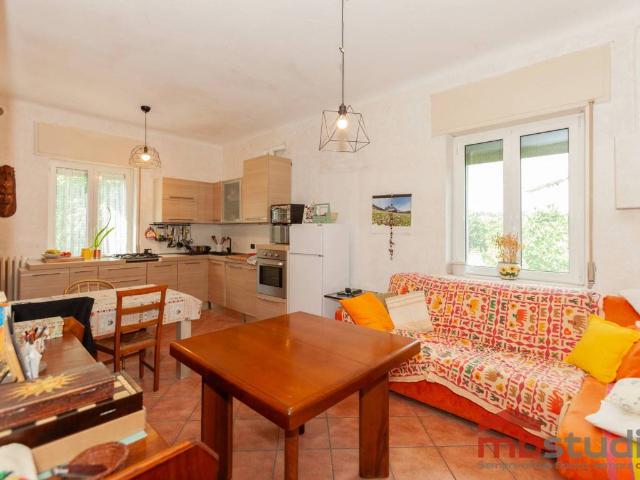Appartamento in vendita a Locate Varesino, Lombardia