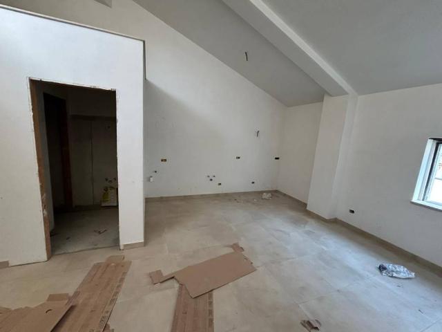Appartamento in vendita a Calabria, Reggio Calabria