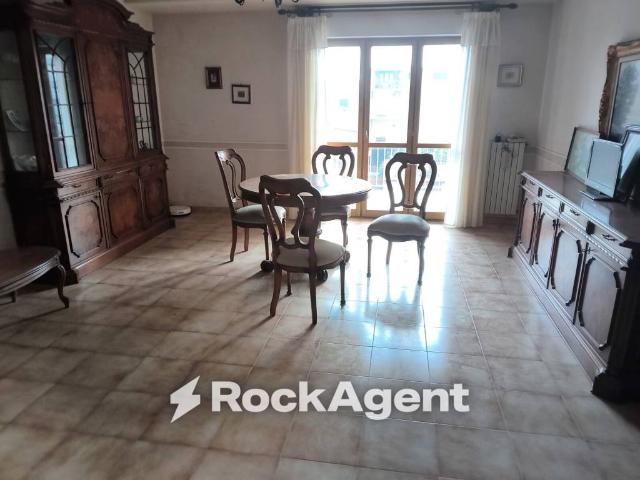 Appartamento in vendita a Calabria, Reggio Calabria